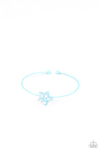 Load image into Gallery viewer, Starlet Shimmer - Pearl-Dotted Star Bracelet
